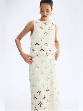 NWT H&M CREAM CROCHET-LOOK PENCIL SKIRT